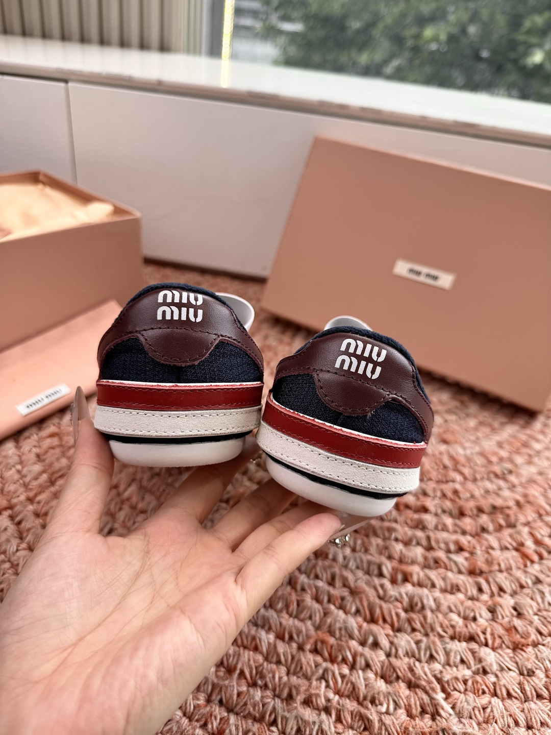 🌾G261新色Miu Miu夏日穿搭，时尚活力来袭🎈宝子们🥰，这套Miu Miu夏季夹脚凉鞋简约大气又不