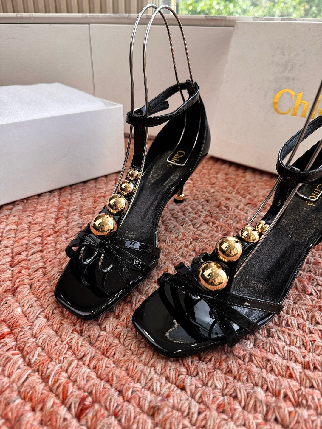 🌾G213顶级品质Chloe 蔻依 2026 春夏新款 方头 交叉T字带 铆钉 高跟 凉鞋 单鞋Chlo