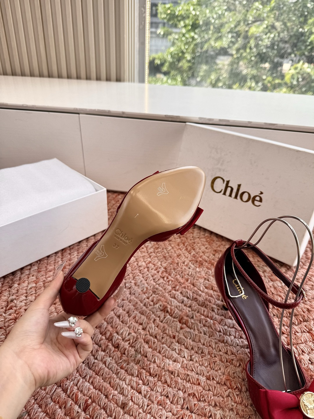 🌾G213顶级品质Chloe 蔻依 2026 春夏新款 方头 交叉T字带 铆钉 高跟 凉鞋 单鞋Chlo