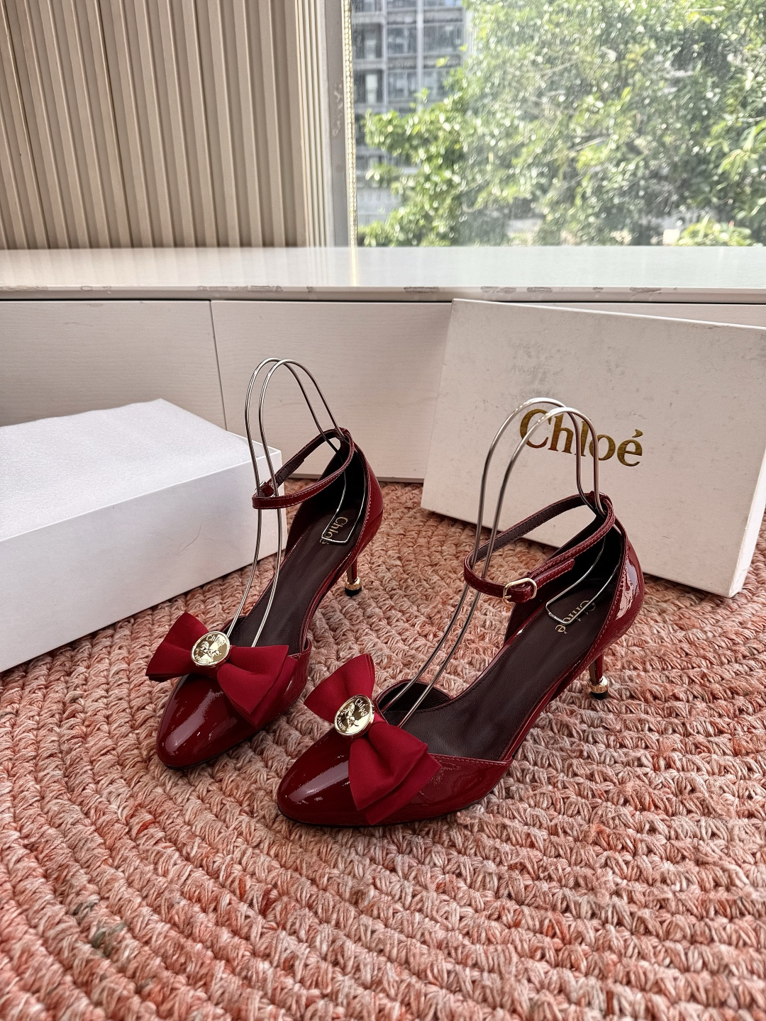 🌾G213顶级品质Chloe 蔻依 2026 春夏新款 方头 交叉T字带 铆钉 高跟 凉鞋 单鞋Chlo