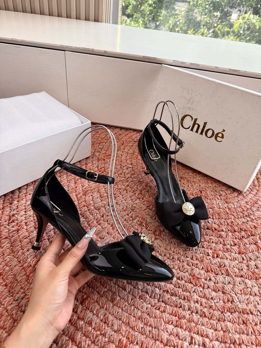 🌾G213顶级品质Chloe 蔻依 2026 春夏新款 方头 交叉T字带 铆钉 高跟 凉鞋 单鞋Chlo