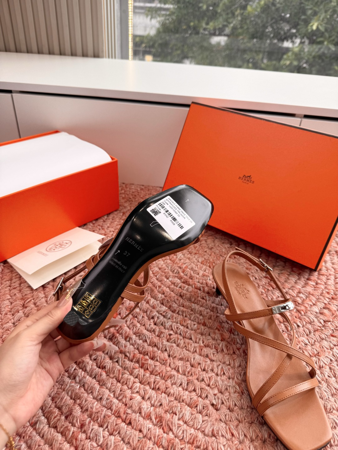 🌾G393顶级品质Hermès/爱马仕2026新品Kelly扣细带猫跟凉鞋当Kelly包的传奇基因邂逅夏