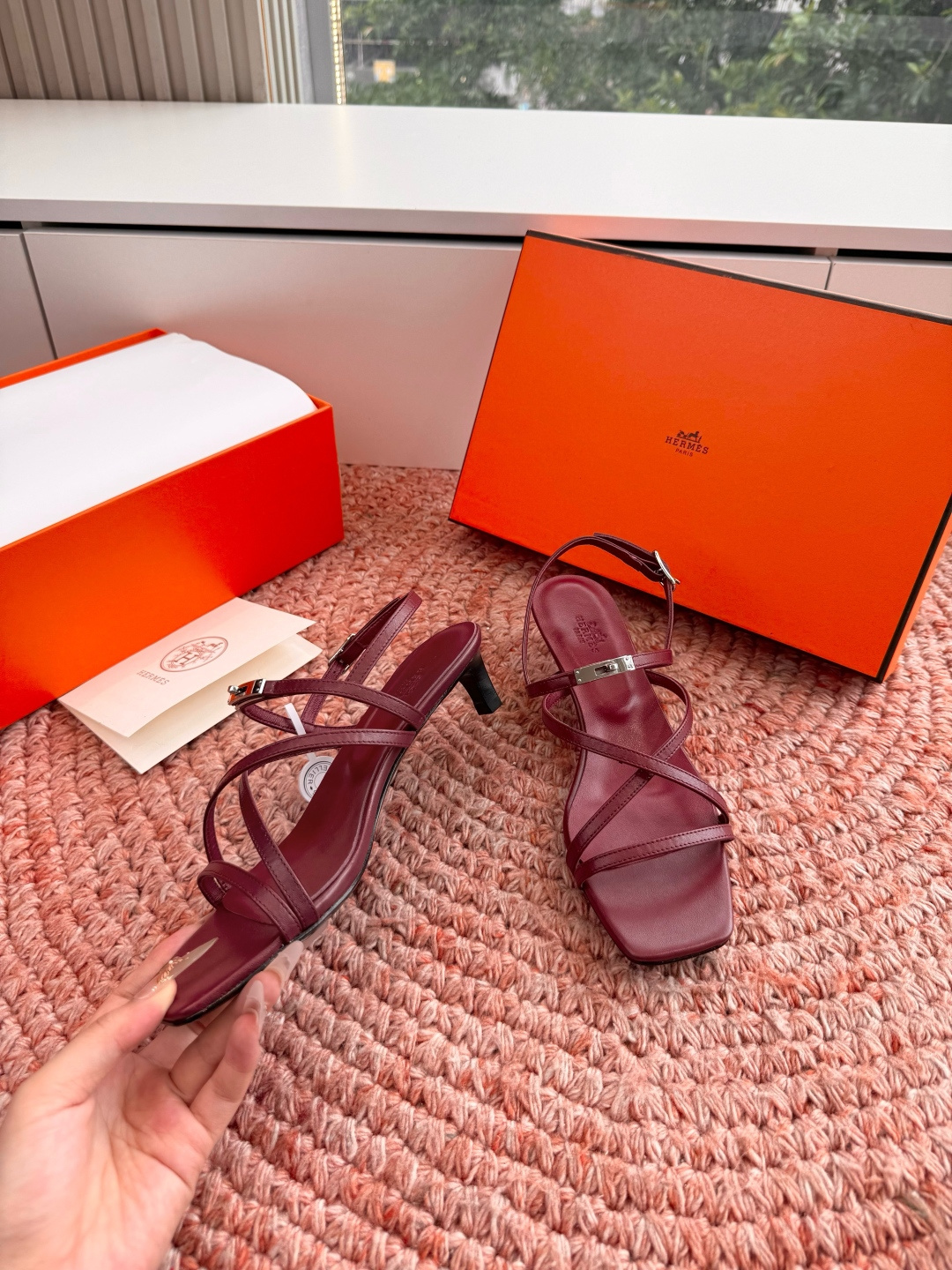🌾G393顶级品质Hermès/爱马仕2026新品Kelly扣细带猫跟凉鞋当Kelly包的传奇基因邂逅夏