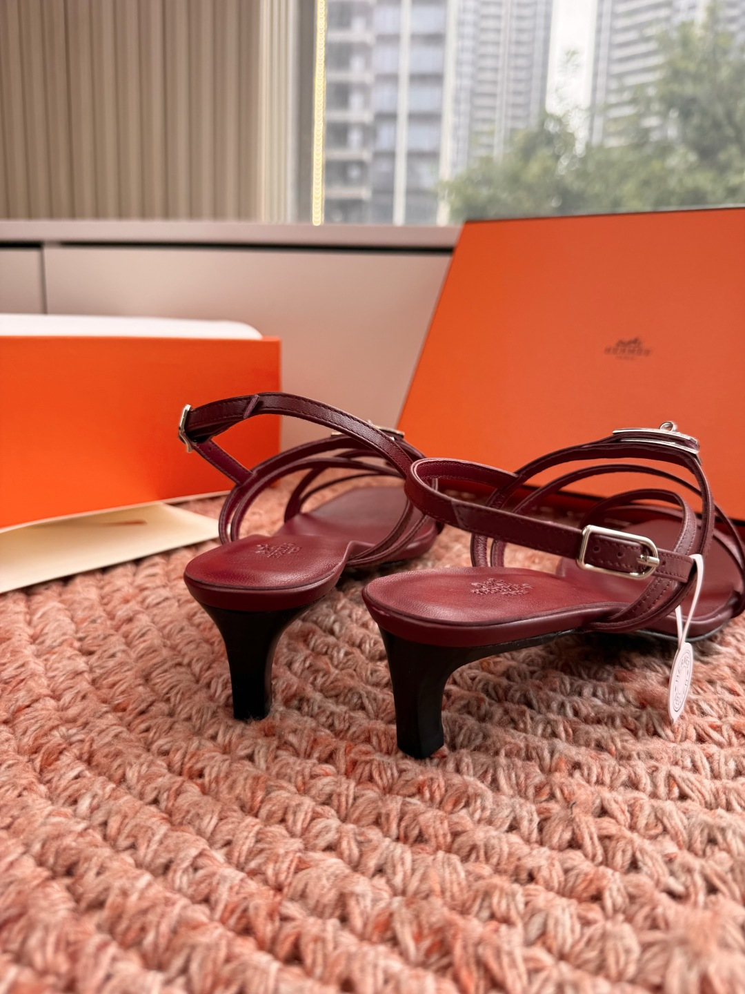 🌾G393顶级品质Hermès/爱马仕2026新品Kelly扣细带猫跟凉鞋当Kelly包的传奇基因邂逅夏