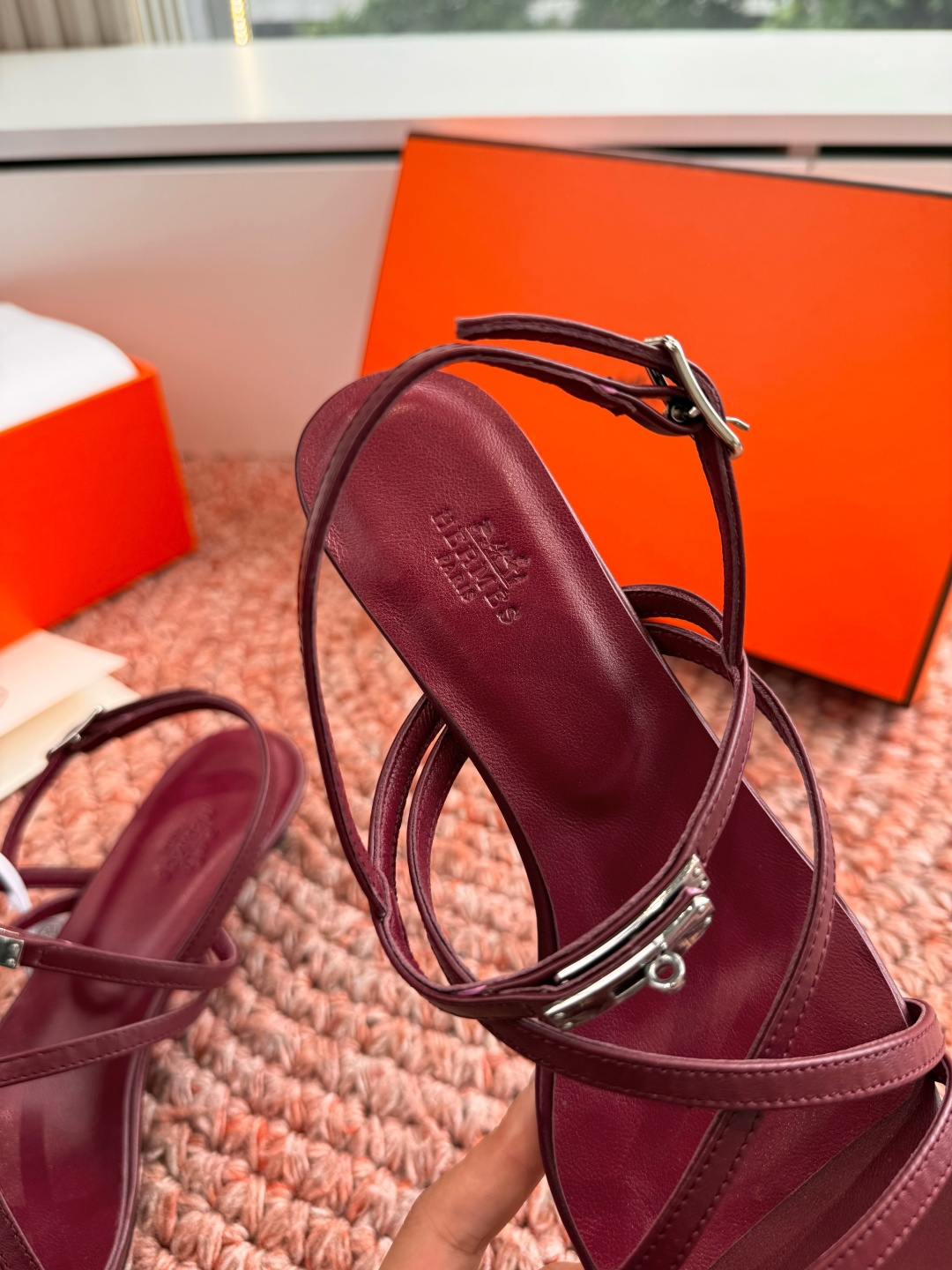 🌾G393顶级品质Hermès/爱马仕2026新品Kelly扣细带猫跟凉鞋当Kelly包的传奇基因邂逅夏