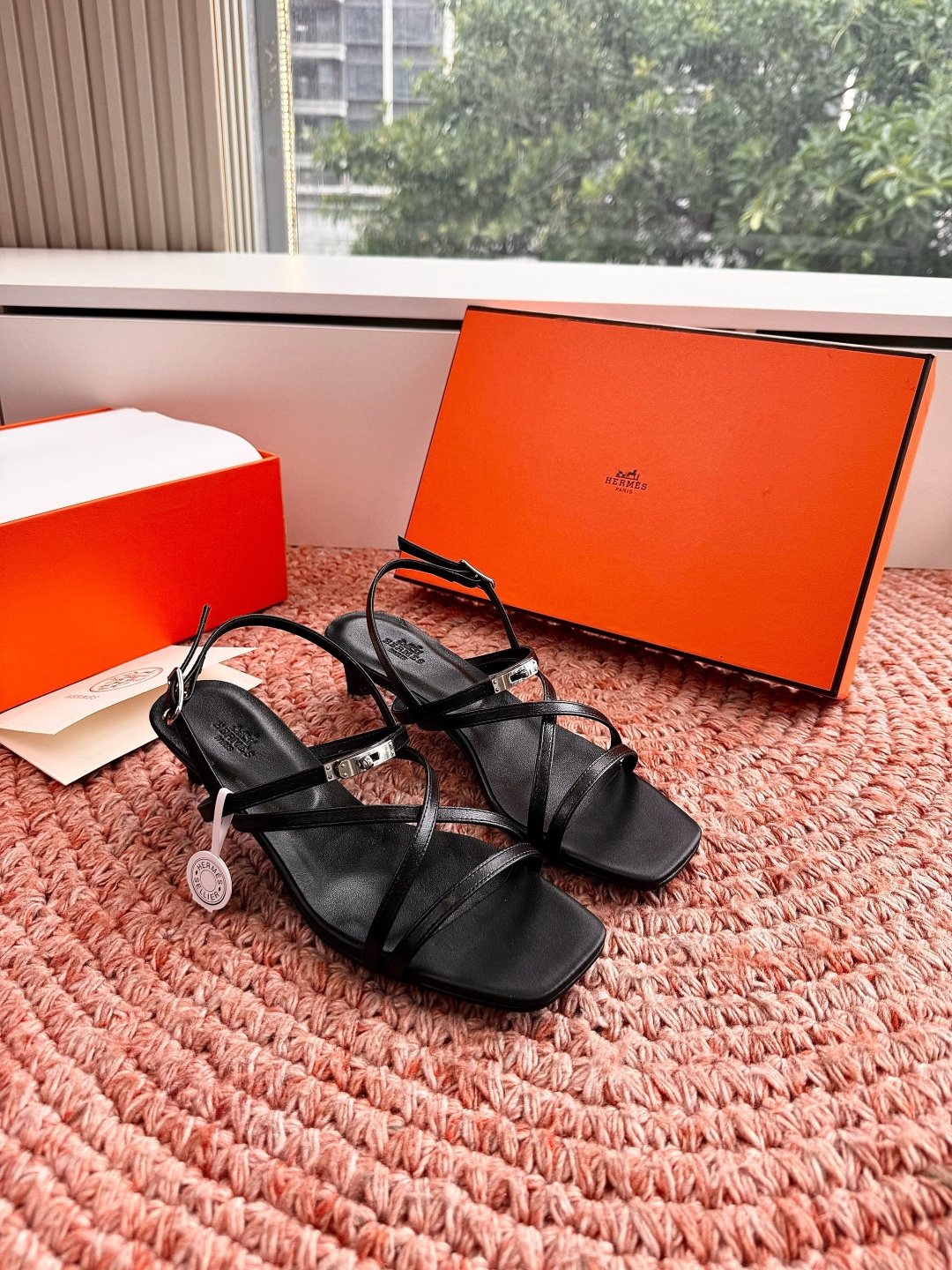🌾G393顶级品质Hermès/爱马仕2026新品Kelly扣细带猫跟凉鞋当Kelly包的传奇基因邂逅夏