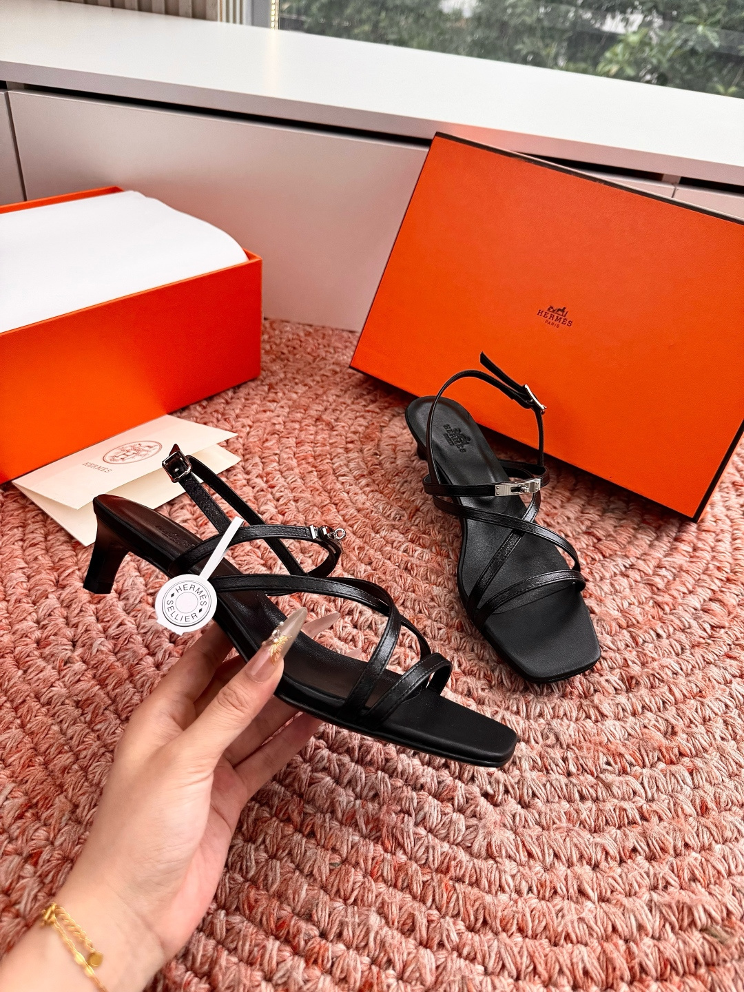 🌾G393顶级品质Hermès/爱马仕2026新品Kelly扣细带猫跟凉鞋当Kelly包的传奇基因邂逅夏