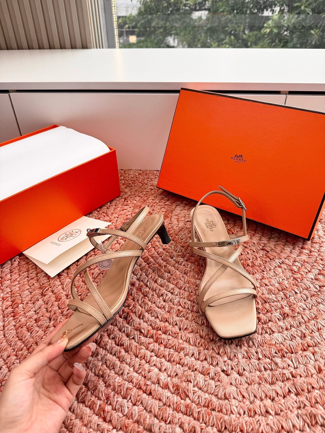 🌾G393顶级品质Hermès/爱马仕2026新品Kelly扣细带猫跟凉鞋当Kelly包的传奇基因邂逅夏