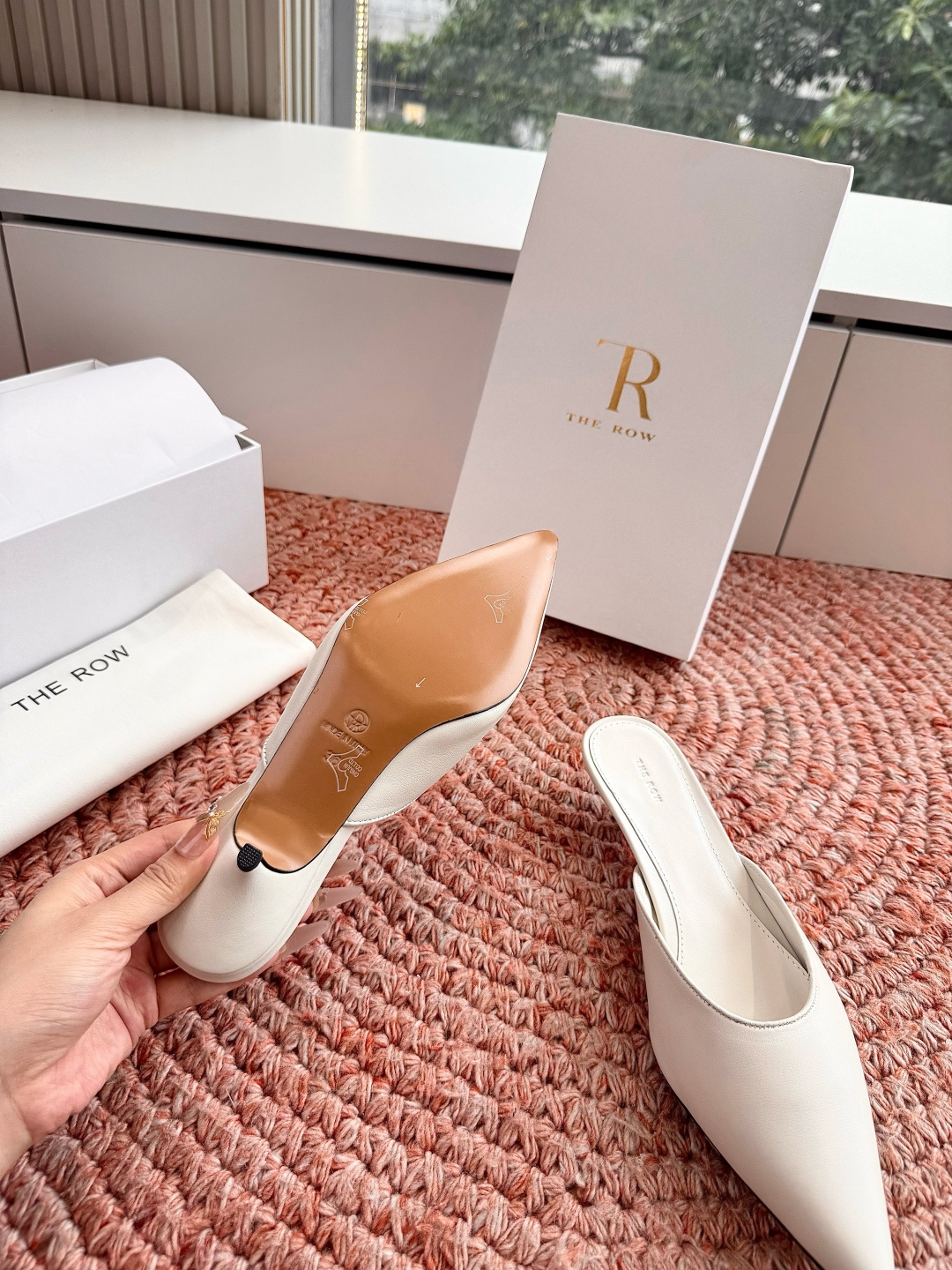 🌾所见即所得G213代购级别the roe慕乐包头拖鞋一定要收了它 有一丢高级又简约的感觉其实除了好看以