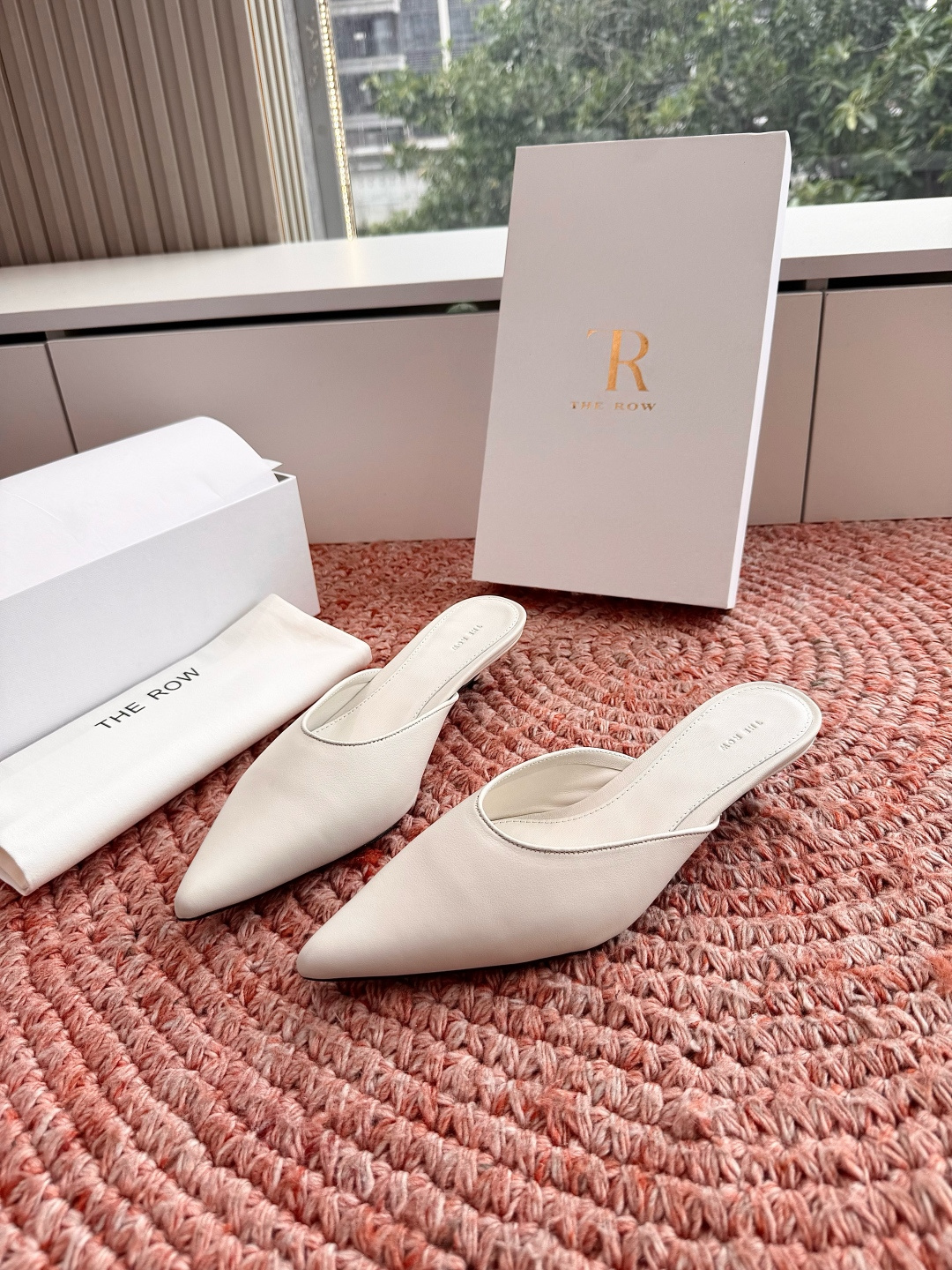 🌾所见即所得G213代购级别the roe慕乐包头拖鞋一定要收了它 有一丢高级又简约的感觉其实除了好看以