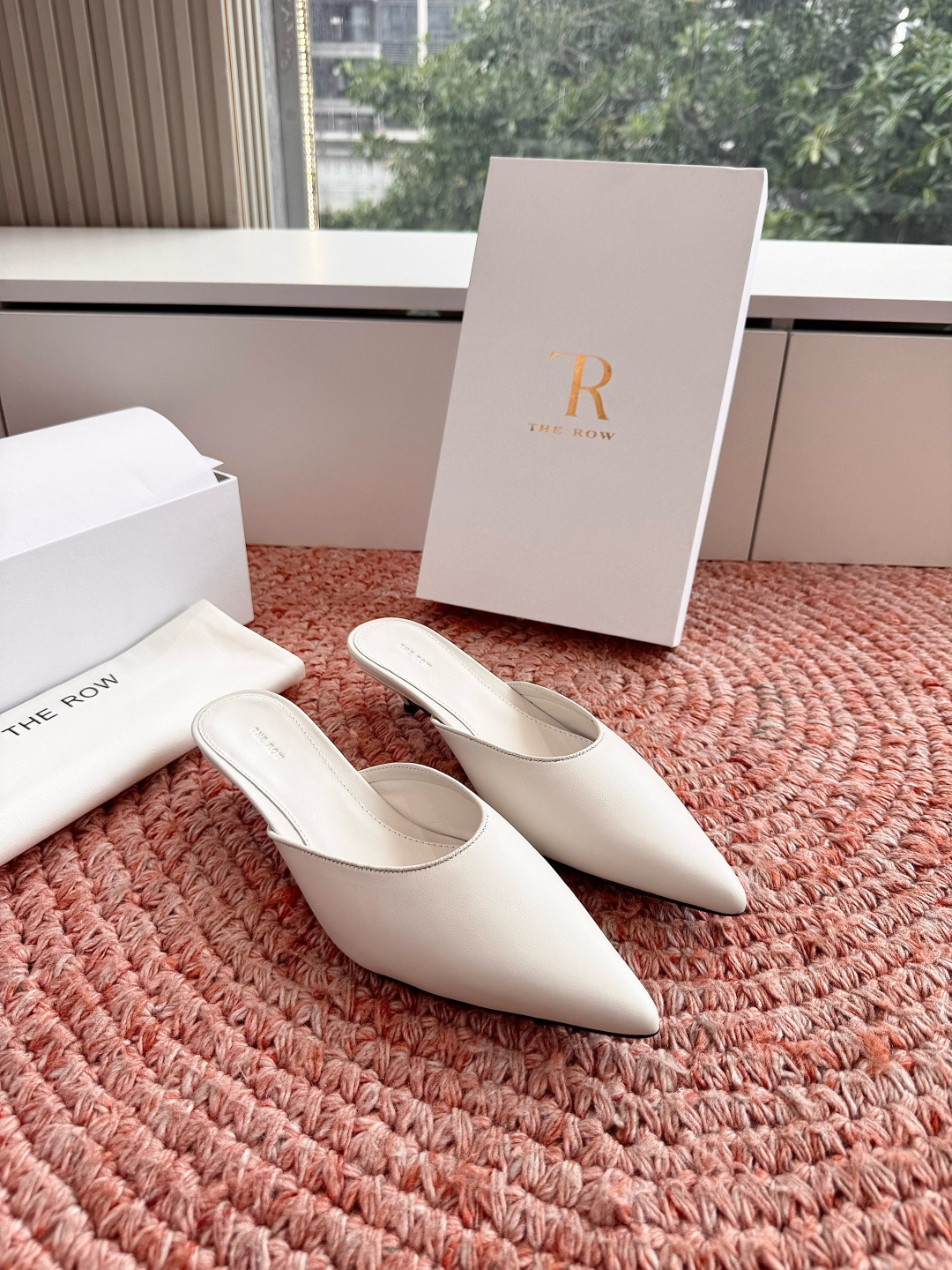 🌾所见即所得G213代购级别the roe慕乐包头拖鞋一定要收了它 有一丢高级又简约的感觉其实除了好看以