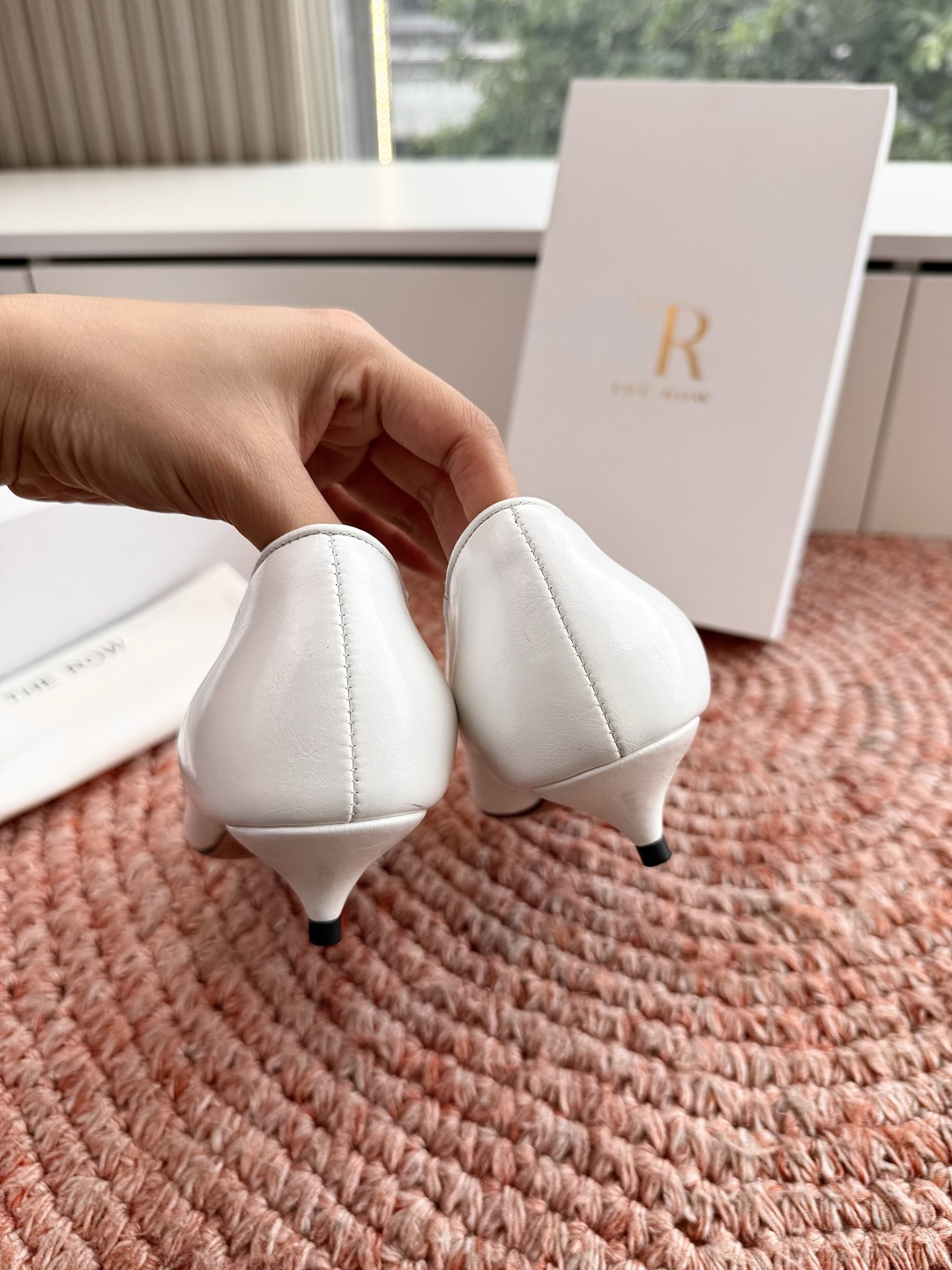 🌾所见即所得G213代购级别the roe慕乐包头拖鞋一定要收了它 有一丢高级又简约的感觉其实除了好看以