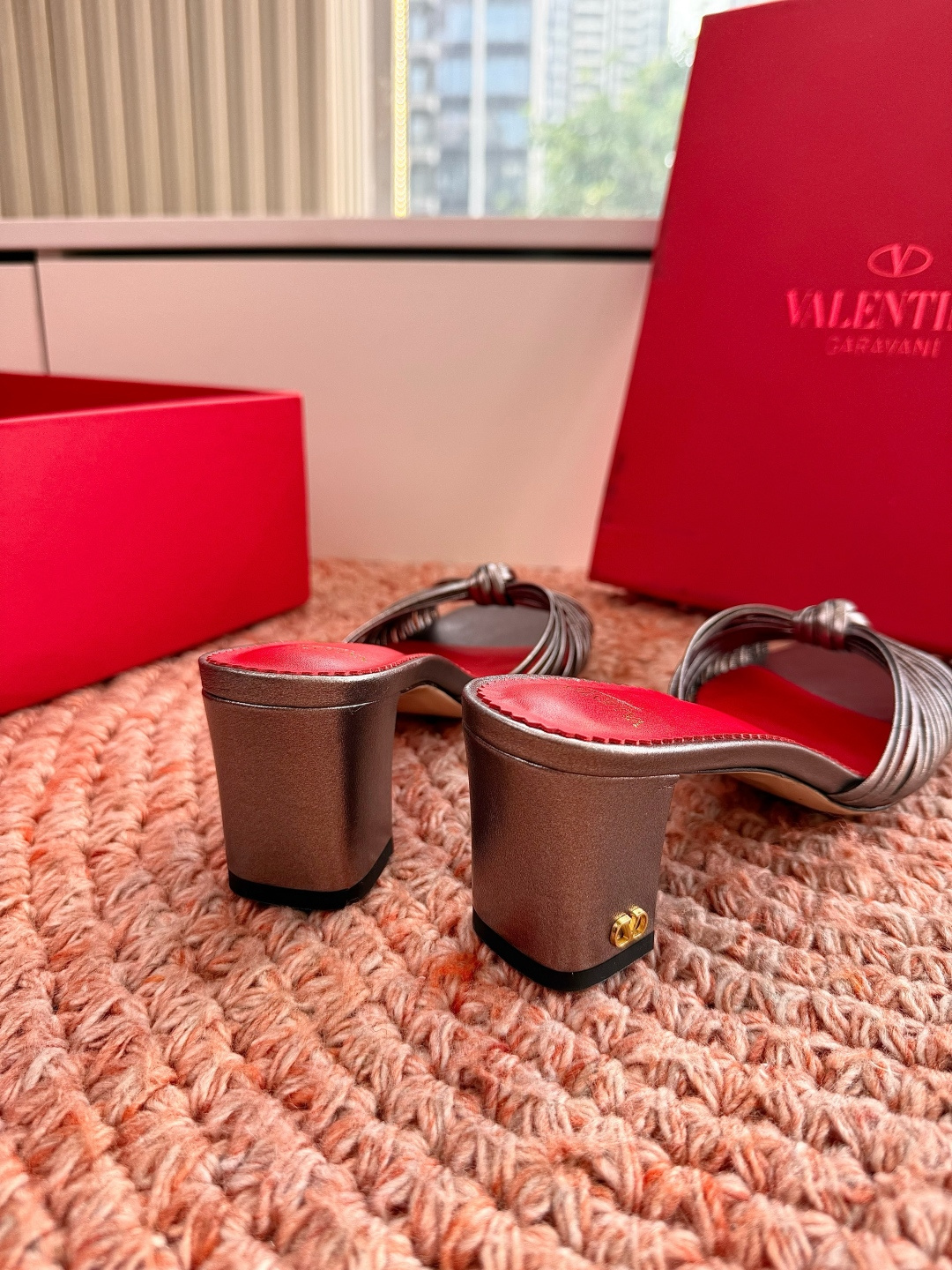 🌾G289所见即所得VALENTINO华伦天奴经典拖鞋凉鞋春夏VLOGO SIGNATURE鞋型线条流畅