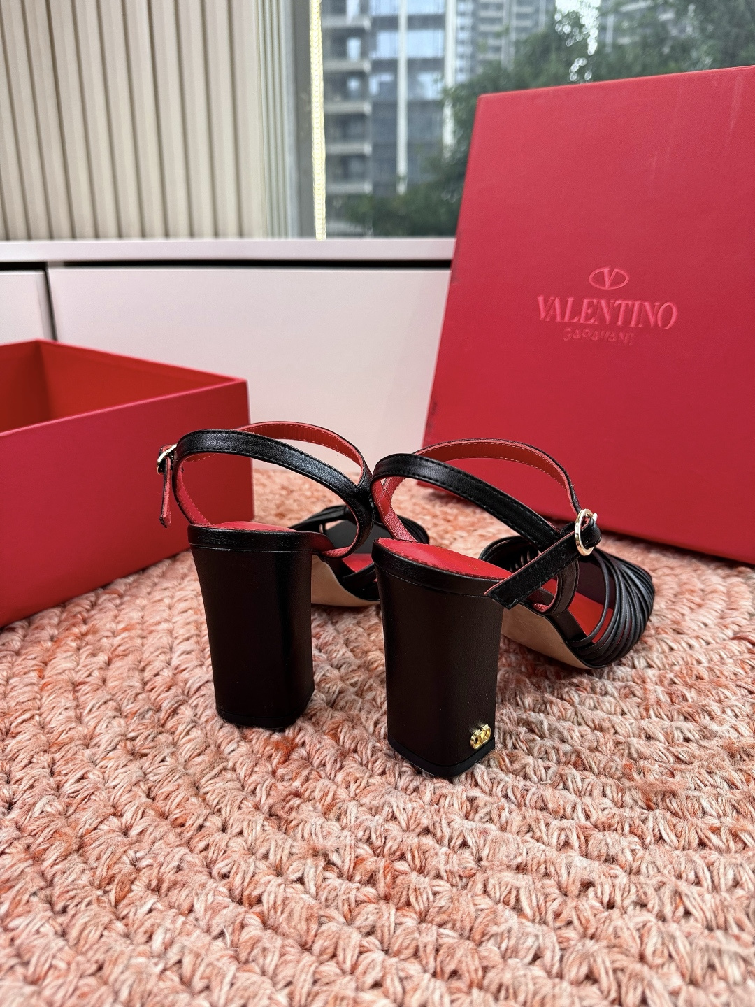 🌾G289所见即所得VALENTINO华伦天奴经典凉鞋单鞋春夏VLOGO SIGNATURE鞋型线条流畅