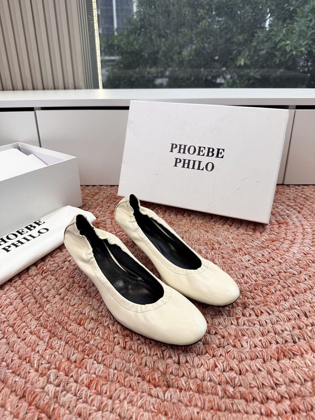 🌾G213顶级品质Phoebe Philo 26ss早春新款 小猫跟芭蕾舞鞋超软奶奶鞋小矮跟单鞋经典的芭