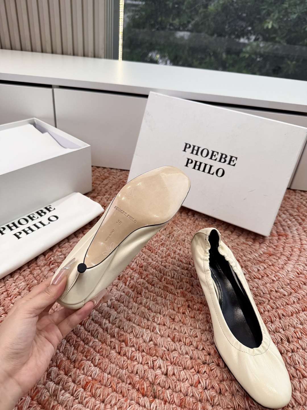 🌾G213顶级品质Phoebe Philo 26ss早春新款 小猫跟芭蕾舞鞋超软奶奶鞋小矮跟单鞋经典的芭