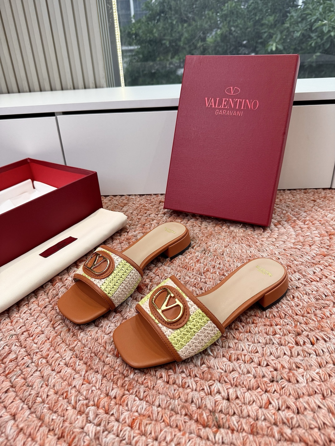 🌾G678所见即所得VALENTINO华伦天奴经典2026春夏VLOGO SIGNATURE金属扣拖鞋凉