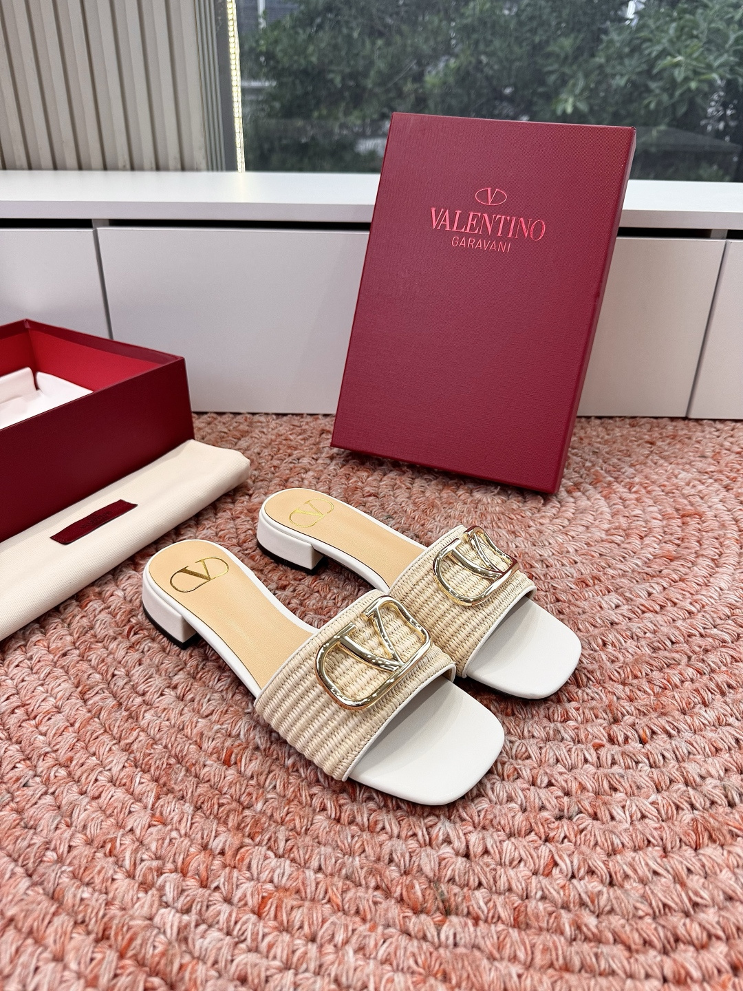 🌾G678所见即所得VALENTINO华伦天奴经典2026春夏VLOGO SIGNATURE金属扣拖鞋凉