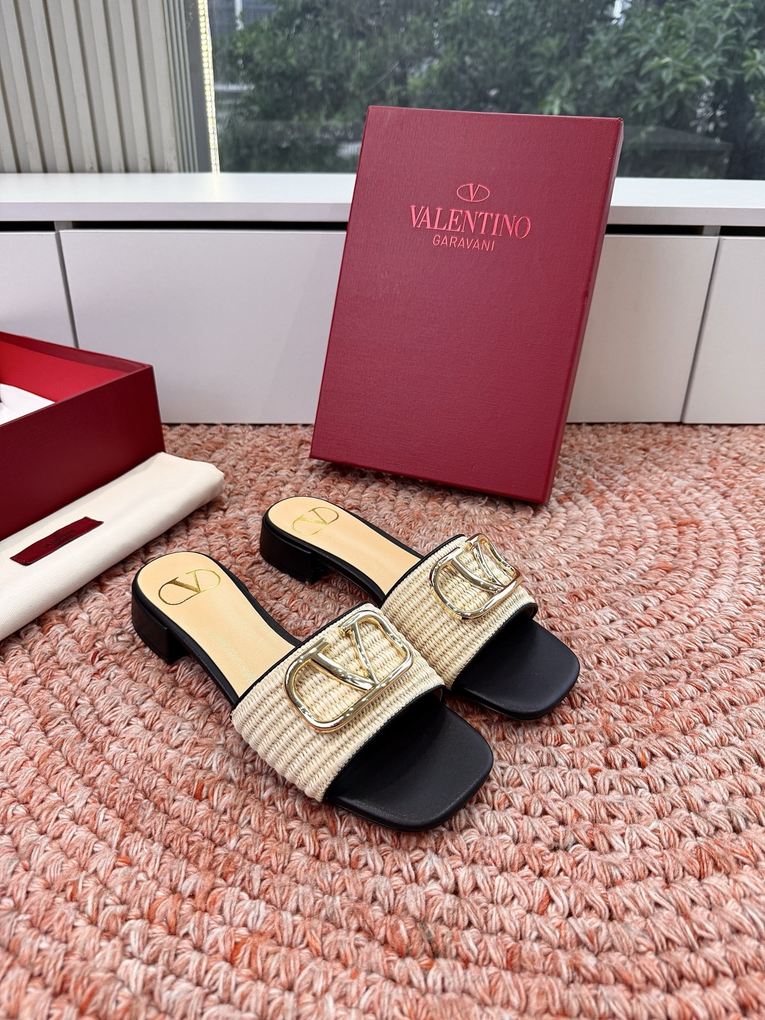 🌾G678所见即所得VALENTINO华伦天奴经典2026春夏VLOGO SIGNATURE金属扣拖鞋凉