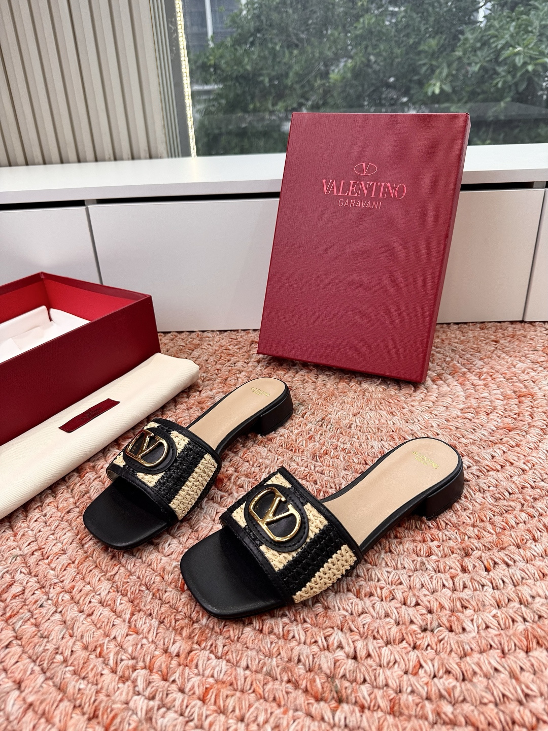 🌾G678所见即所得VALENTINO华伦天奴经典2026春夏VLOGO SIGNATURE金属扣拖鞋凉