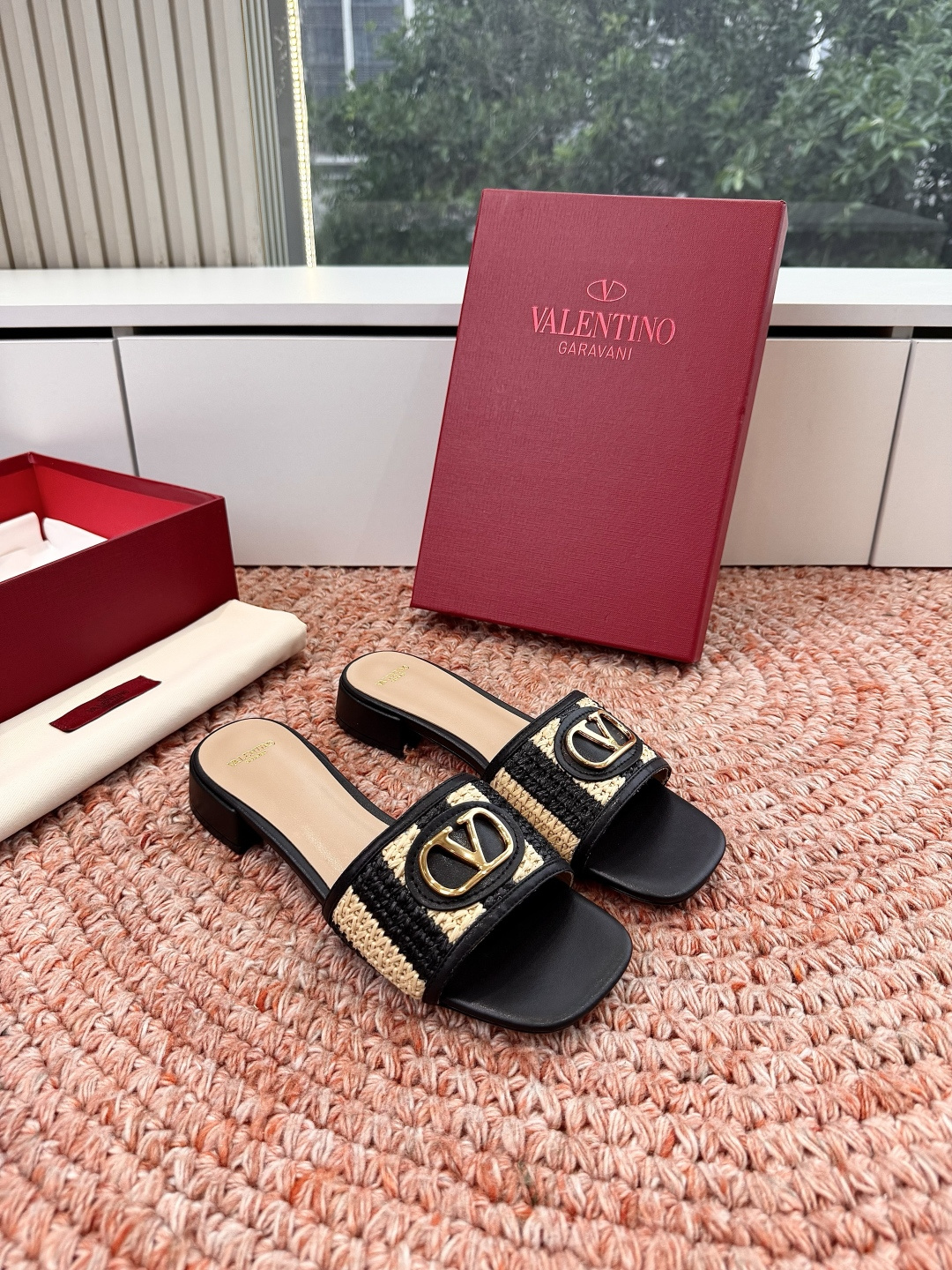 🌾G678所见即所得VALENTINO华伦天奴经典2026春夏VLOGO SIGNATURE金属扣拖鞋凉