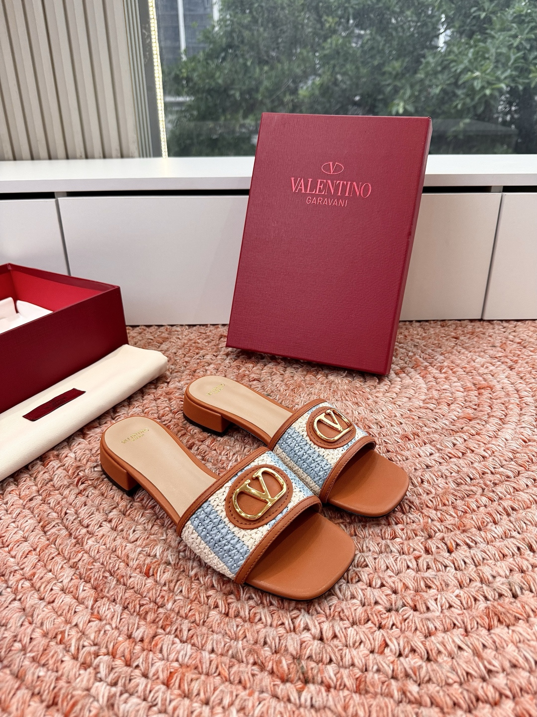 🌾G678所见即所得VALENTINO华伦天奴经典2026春夏VLOGO SIGNATURE金属扣拖鞋凉