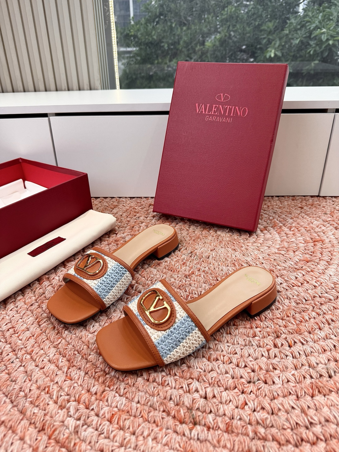 🌾G678所见即所得VALENTINO华伦天奴经典2026春夏VLOGO SIGNATURE金属扣拖鞋凉