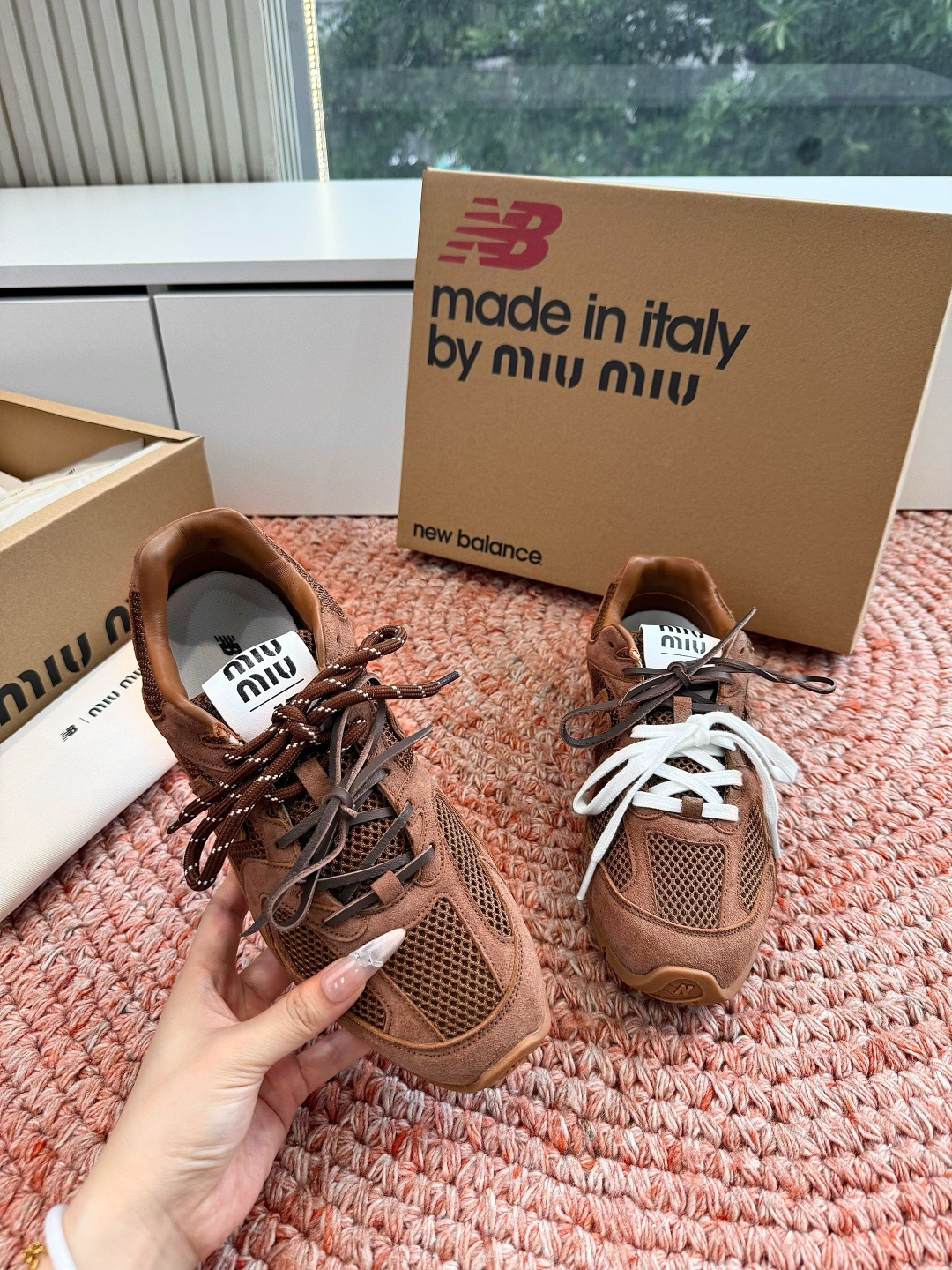 🌾统一飞机盒出货所见即所得G261Miu Miu 2026春夏新款走秀MiuMiu 德训 休闲鞋秀场工艺