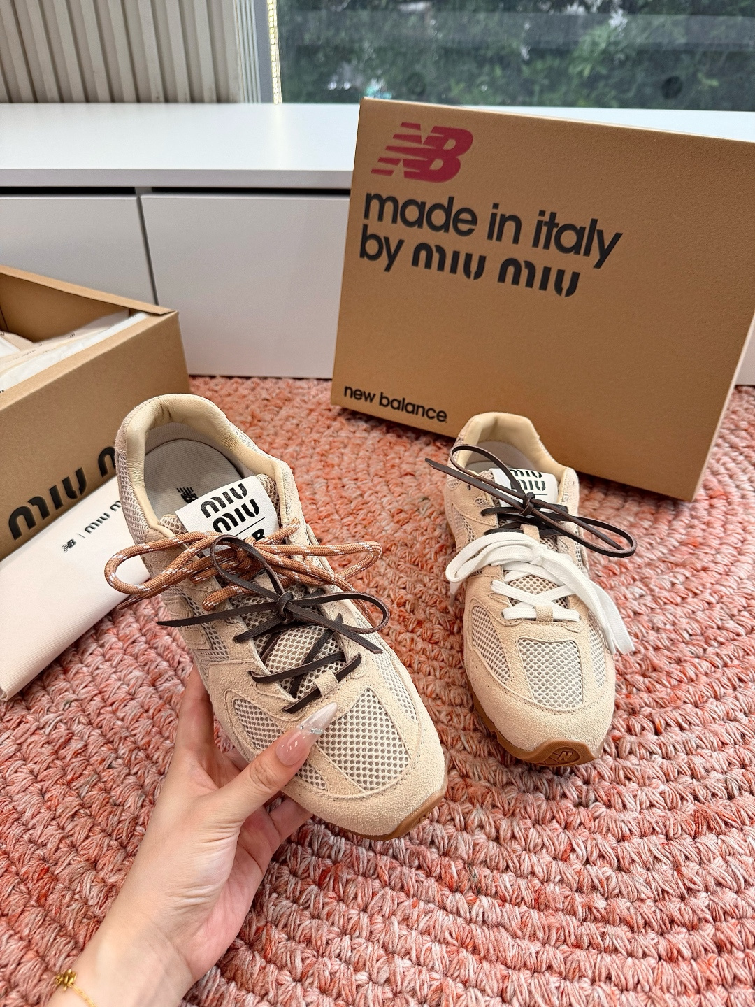 🌾统一飞机盒出货所见即所得G261Miu Miu 2026春夏新款走秀MiuMiu 德训 休闲鞋秀场工艺