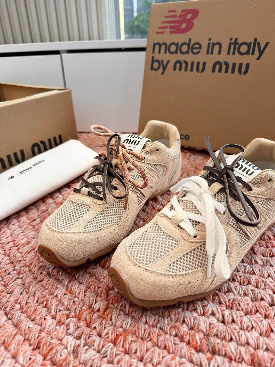 🌾统一飞机盒出货所见即所得G261Miu Miu 2026春夏新款走秀MiuMiu 德训 休闲鞋秀场工艺