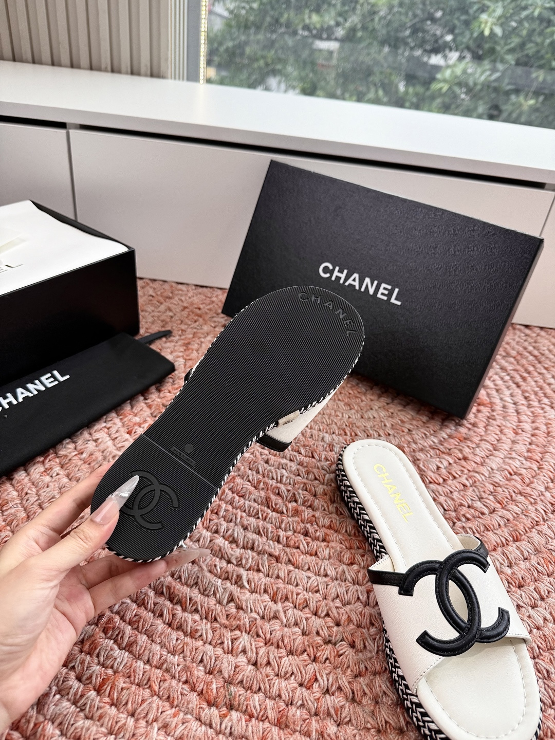 🌾G021顶级Chanel 2026ss小香沙滩凉鞋 顶级专柜品质 每年必入的经典款之一！最新出双C金属