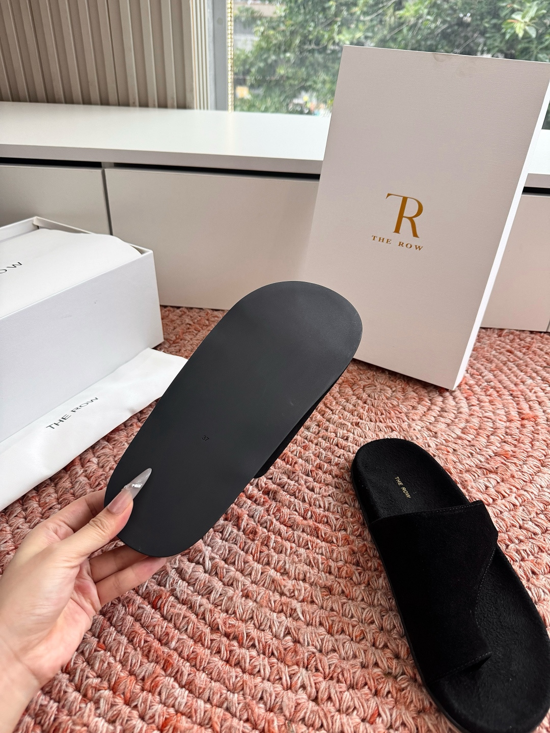 🌾所见即所得G679代购级别the roe慕乐夹脚拖鞋一定要收了它 有一丢高级又简约的感觉其实除了好看以 🌾所见即所得G679代购级别the roe慕乐夹脚拖鞋一定要收了它 有一丢高级又简约的感觉其实除了好看以