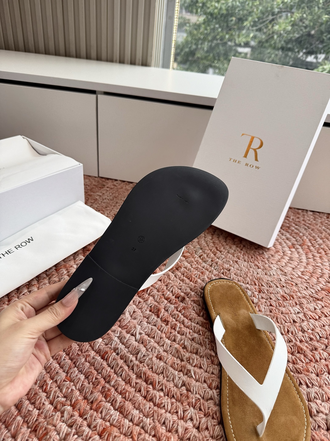 🌾所见即所得G679代购级别the roe慕乐夹脚拖鞋一定要收了它 有一丢高级又简约的感觉其实除了好看以 🌾所见即所得G679代购级别the roe慕乐夹脚拖鞋一定要收了它 有一丢高级又简约的感觉其实除了好看以