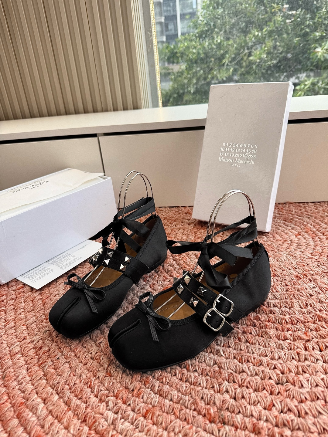 P🌾 G012Maison Margiela* 马吉拉𝟐𝟔𝐀𝐖新品MM6分趾tabi芭蕾鞋|极简主义的柔 P🌾 G012Maison Margiela* 马吉拉𝟐𝟔𝐀𝐖新品MM6分趾tabi芭蕾鞋|极简主义的柔