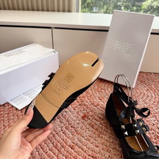 P🌾 G012Maison Margiela* 马吉拉𝟐𝟔𝐀𝐖新品MM6分趾tabi芭蕾鞋|极简主义的柔 P🌾 G012Maison Margiela* 马吉拉𝟐𝟔𝐀𝐖新品MM6分趾tabi芭蕾鞋|极简主义的柔
