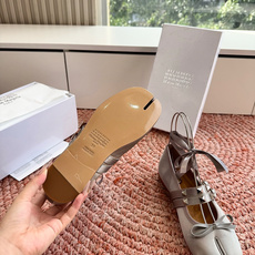 P🌾 G012Maison Margiela* 马吉拉𝟐𝟔𝐀𝐖新品MM6分趾tabi芭蕾鞋|极简主义的柔 P🌾 G012Maison Margiela* 马吉拉𝟐𝟔𝐀𝐖新品MM6分趾tabi芭蕾鞋|极简主义的柔