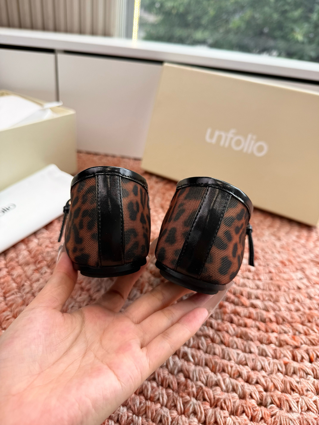 🌾G213Unfolio 26ss 夏季新款简约而不简单 交叉带设计 勾勒随性线条透气网面质朴棕褐 还是 🌾G213Unfolio 26ss 夏季新款简约而不简单 交叉带设计 勾勒随性线条透气网面质朴棕褐 还是