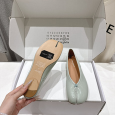 高版本出厂 平底 【Maison Margiela】MM6马吉拉2026ss新品夏季平底分趾鞋凉鞋~夏季 高版本出厂 平底 【Maison Margiela】MM6马吉拉2026ss新品夏季平底分趾鞋凉鞋~夏季
