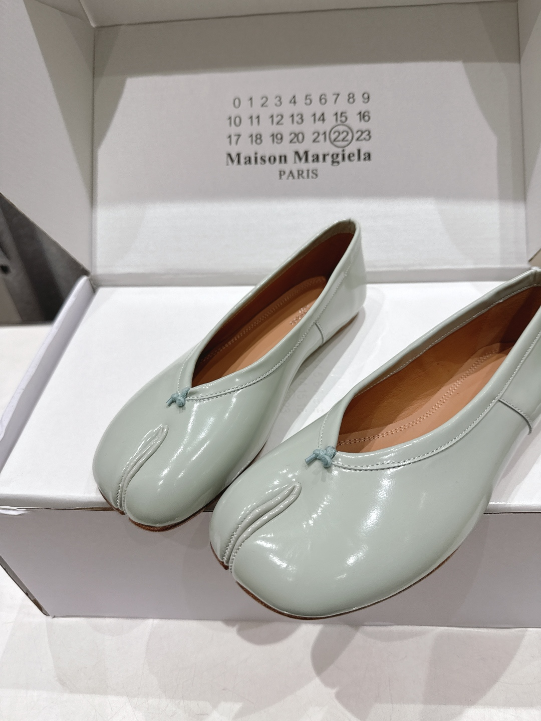 高版本出厂 平底 【Maison Margiela】MM6马吉拉2026ss新品夏季平底分趾鞋凉鞋~夏季 高版本出厂 平底 【Maison Margiela】MM6马吉拉2026ss新品夏季平底分趾鞋凉鞋~夏季