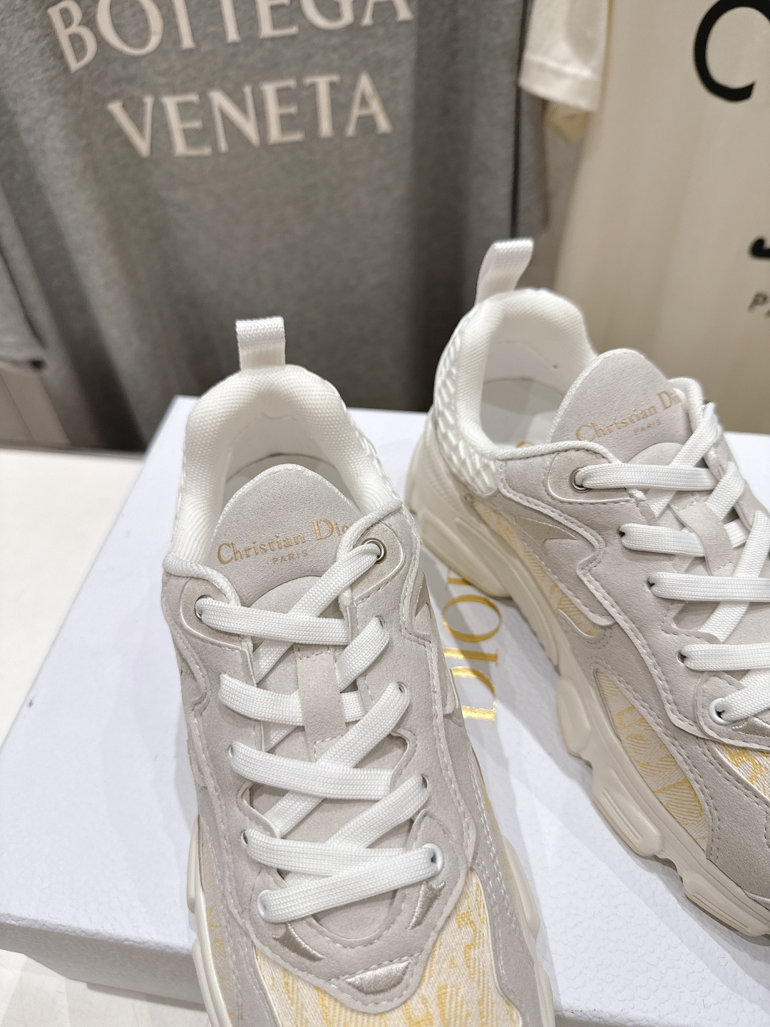 市场高版本    Dior*迪奥D家2026ss新款新色厚底休闲运动鞋老爹鞋，融入d家高定精神诠释经典跑
