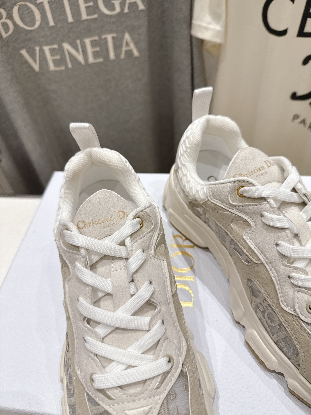 市场高版本    Dior*迪奥D家2026ss新款新色厚底休闲运动鞋老爹鞋，融入d家高定精神诠释经典跑