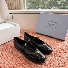 🌾G887统一飞机盒顶级品质所见即所得Prada/普拉达26WF早春新品复古三角标褶皱粗跟平底玛丽珍鞋单 🌾G887统一飞机盒顶级品质所见即所得Prada/普拉达26WF早春新品复古三角标褶皱粗跟平底玛丽珍鞋单
