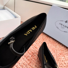 🌾G887统一飞机盒顶级品质所见即所得Prada/普拉达26WF早春新品复古三角标褶皱粗跟平底玛丽珍鞋单 🌾G887统一飞机盒顶级品质所见即所得Prada/普拉达26WF早春新品复古三角标褶皱粗跟平底玛丽珍鞋单