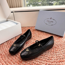 🌾G887统一飞机盒顶级品质所见即所得Prada/普拉达26WF早春新品复古三角标褶皱粗跟平底玛丽珍鞋单 🌾G887统一飞机盒顶级品质所见即所得Prada/普拉达26WF早春新品复古三角标褶皱粗跟平底玛丽珍鞋单