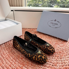🌾G887统一飞机盒顶级品质所见即所得Prada/普拉达26WF早春新品复古三角标褶皱粗跟平底玛丽珍鞋单 🌾G887统一飞机盒顶级品质所见即所得Prada/普拉达26WF早春新品复古三角标褶皱粗跟平底玛丽珍鞋单