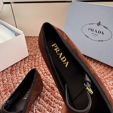 🌾G887统一飞机盒顶级品质所见即所得Prada/普拉达26WF早春新品复古三角标褶皱粗跟平底玛丽珍鞋单 🌾G887统一飞机盒顶级品质所见即所得Prada/普拉达26WF早春新品复古三角标褶皱粗跟平底玛丽珍鞋单