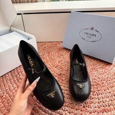 🌾G887统一飞机盒顶级品质所见即所得Prada/普拉达26WF早春新品复古三角标褶皱粗跟平底玛丽珍鞋单 🌾G887统一飞机盒顶级品质所见即所得Prada/普拉达26WF早春新品复古三角标褶皱粗跟平底玛丽珍鞋单
