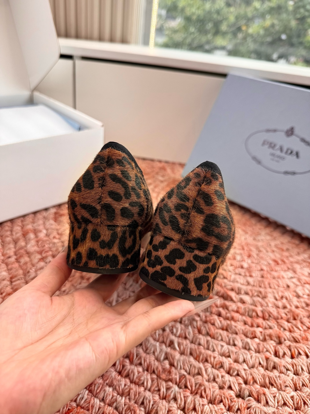 🌾G887统一飞机盒顶级品质所见即所得Prada/普拉达26WF早春新品复古三角标褶皱粗跟平底玛丽珍鞋单 🌾G887统一飞机盒顶级品质所见即所得Prada/普拉达26WF早春新品复古三角标褶皱粗跟平底玛丽珍鞋单