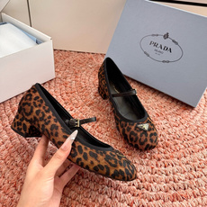 🌾G887统一飞机盒顶级品质所见即所得Prada/普拉达26WF早春新品复古三角标褶皱粗跟平底玛丽珍鞋单 🌾G887统一飞机盒顶级品质所见即所得Prada/普拉达26WF早春新品复古三角标褶皱粗跟平底玛丽珍鞋单