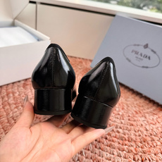 🌾G887统一飞机盒顶级品质所见即所得Prada/普拉达26WF早春新品复古三角标褶皱粗跟平底玛丽珍鞋单 🌾G887统一飞机盒顶级品质所见即所得Prada/普拉达26WF早春新品复古三角标褶皱粗跟平底玛丽珍鞋单